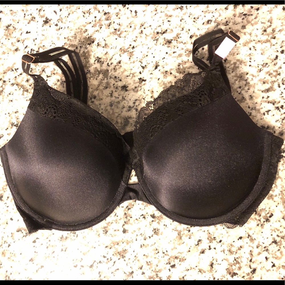 PINK Victoria’s Secret bra